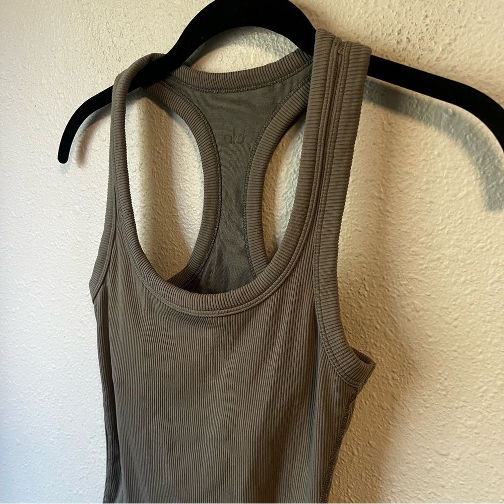 ALO Yoga Rib Support Tank Gray - Picture 2 of 5